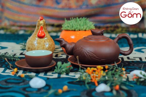 Bộ ấm chén tử sa khắc nhành trúc