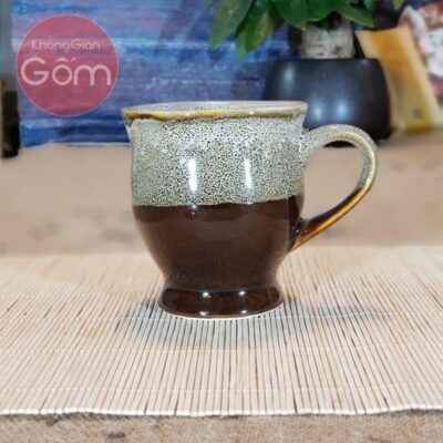 Cốc sứ eo quai to