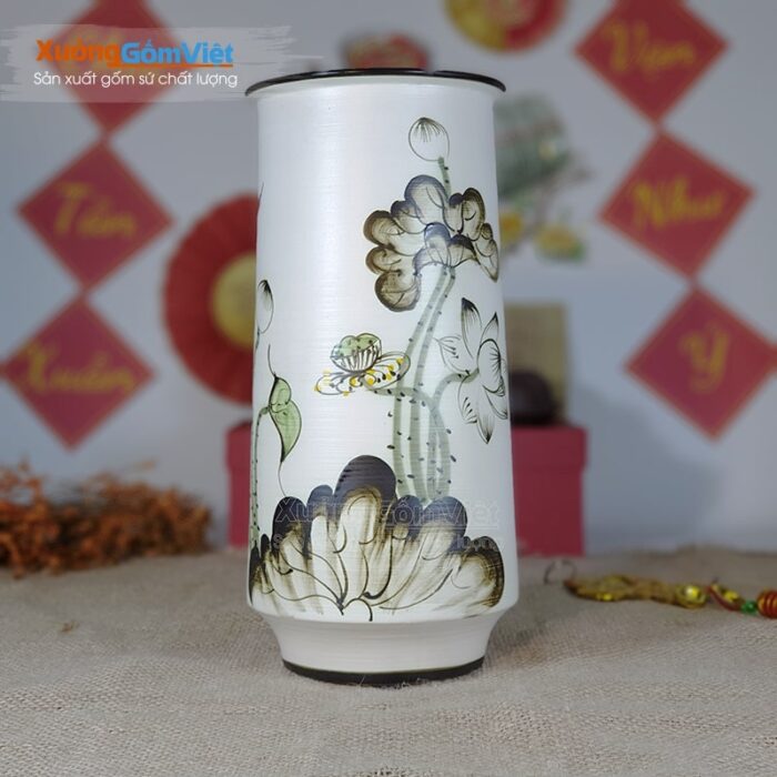 Lọ hoa dáng ống vẽ sen