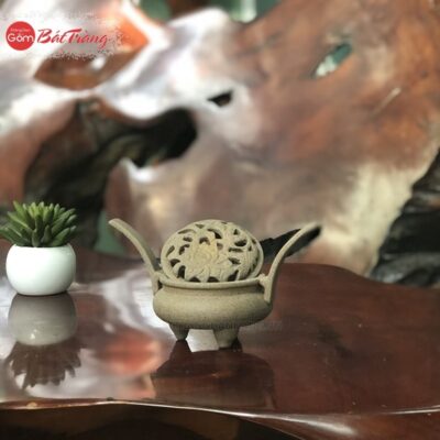 Xông trầm gốm Bát Tràng