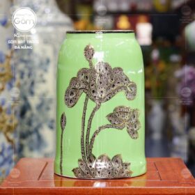 Bình hoa màu xanh lá nõn dáng trụ họa tiết hoa sen vẽ vàng kim BT-BH01
