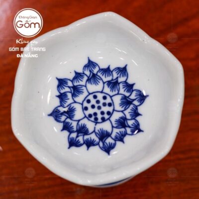 chan-nen-cao-men-lam-bat-trang-hoa-tiet-hoa-sen-ve-tay (5)