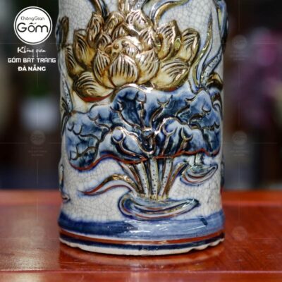 choe-tho-bat-trang-men-ran-ve-vang-hoa-tiet-hoa-sen-12