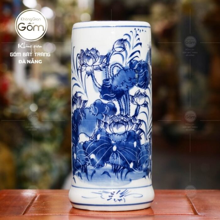 ong-huong-men-lam-bat-trang-hoa-tiet-hoa-sen-ve-tay (1)
