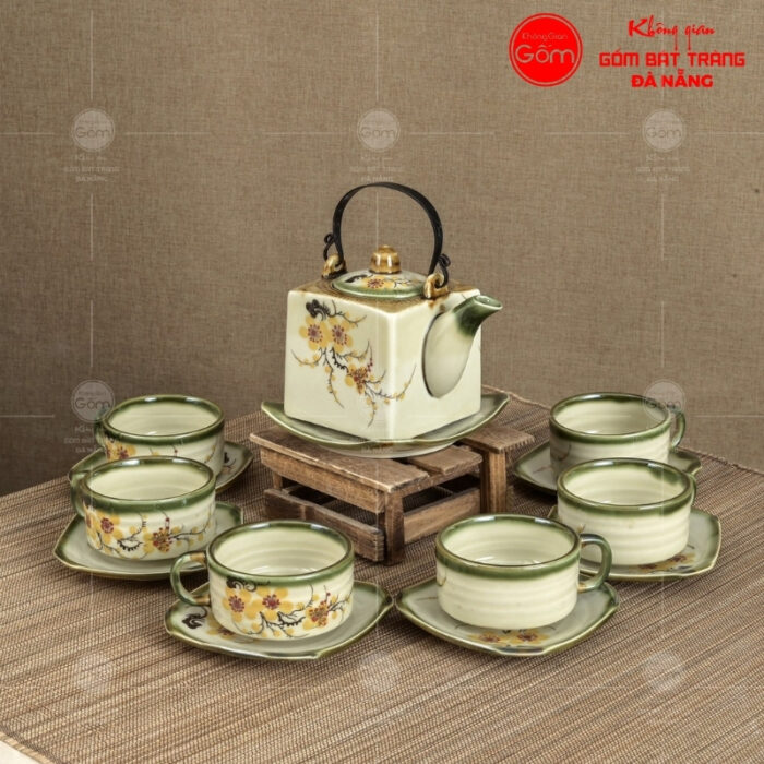 am-chen-bat-trang-vuong-hoa-tiet-hoa-mai-quai-dong