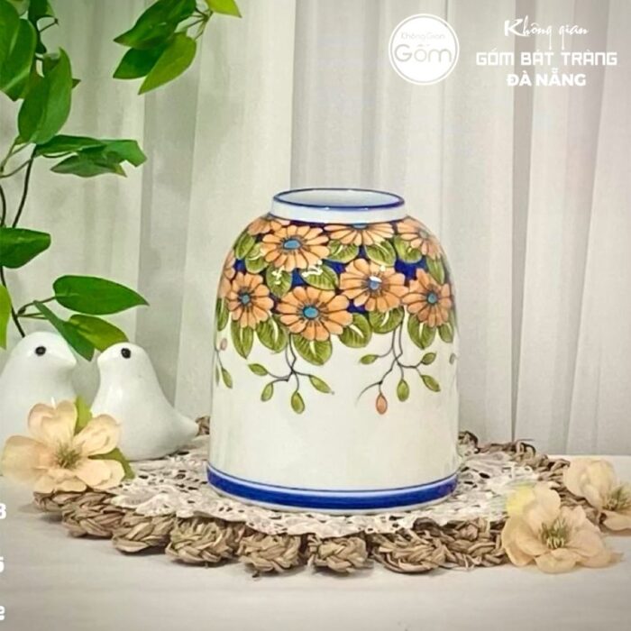 binh-hoa-gom-su-bat-trang-dang-chuong-ve-hoa-lung-vang (1)