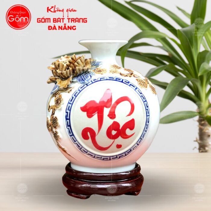 binh-hut-loc-hoa-tiet-chu-loc-hoa-dao-dap-noi-mau-trang-bat-trang