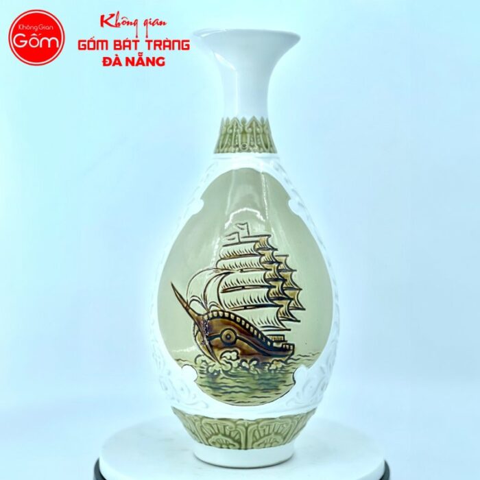 binh-ty-ba-gom-su-hoa-tiet-thuan-buom-xuoi-gio-khac-noi-mau-trang