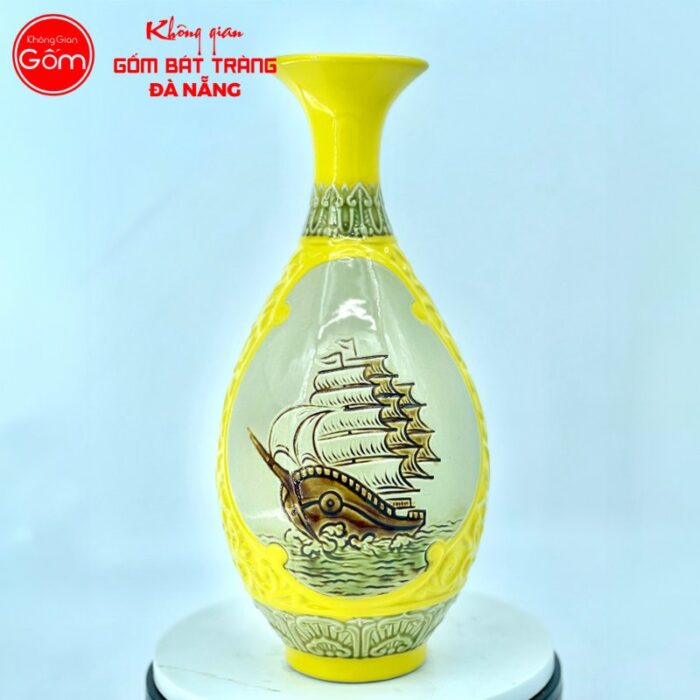 binh-ty-ba-gom-su-hoa-tiet-thuan-buom-xuoi-gio-khac-noi-mau-vang