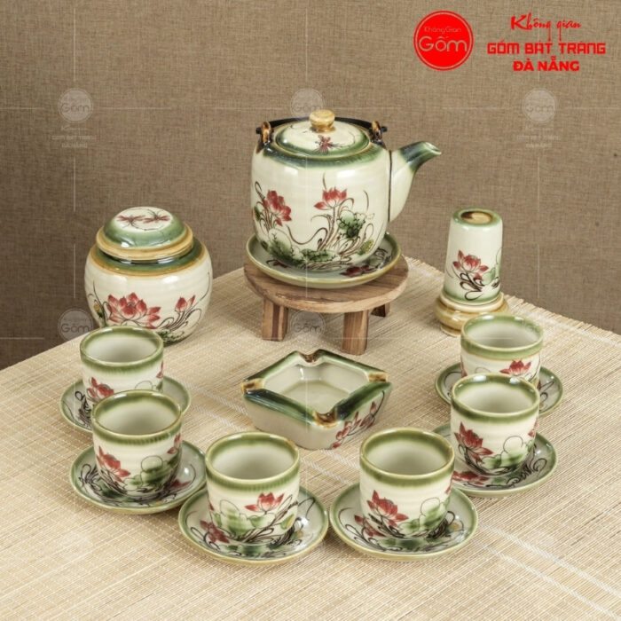 bo-am-chen-mau-nga-quai-dong-dang-tron-cao-hoa-tiet-hoa-sen