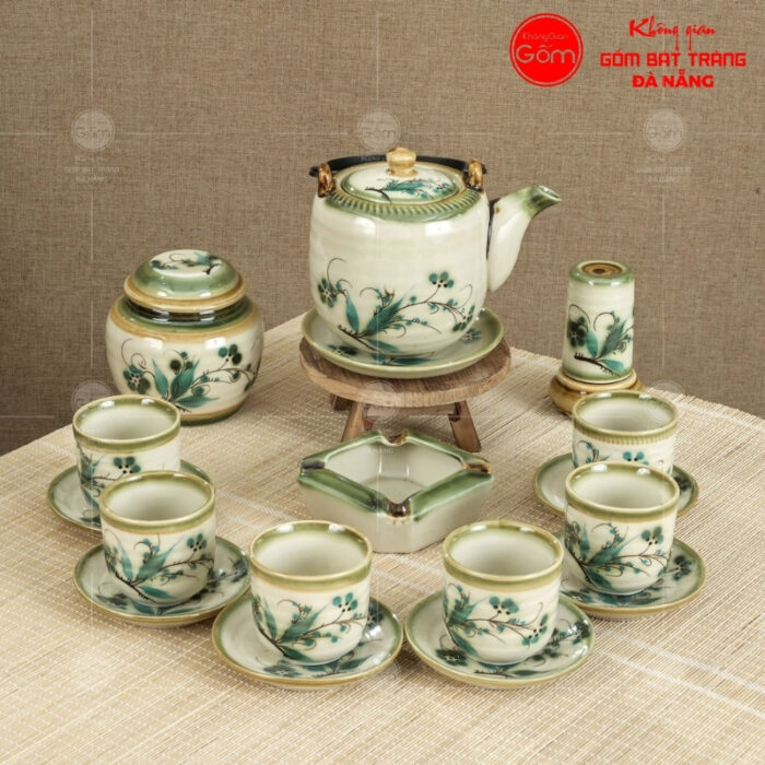 bo-am-chen-mau-nga-quai-dong-dang-tron-cao-hoa-tiet-truc-xanh