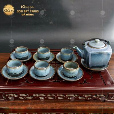 bo-am-chen-men-hoa-bien-xanh-duong