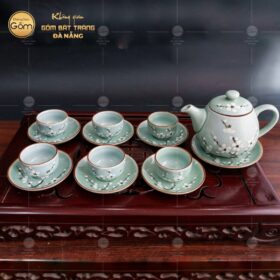 Bộ ấm chén Bát Tràng dáng bầu men xanh hoạ tiết hoa đào trắng BT-BAT11