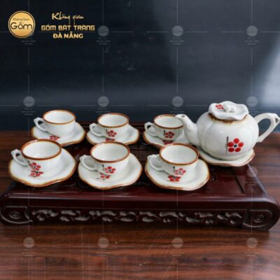 bo-am-chen-su-trang-ve-hoa-dao-do-ke-vien