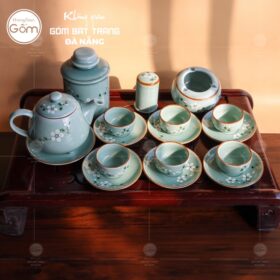 Bộ ấm chén dáng đu đủ men lam ngọc hoạ tiết đào trắng BT-BAT55