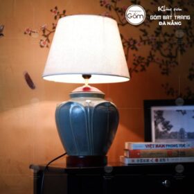 Đèn ngủ để bàn gốm sứ Bát Tràng dáng bầu màu xanh dương BT-ĐNG01