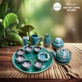 Bộ ấm chén men xanh lam hỏa biến màu hoa trong lòng chén BT-BAT64