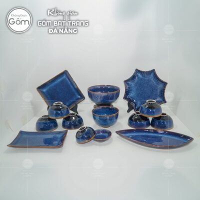bo-bat-dia-men-hoa-bien-mau-xanh-duong-14-mon-gom-su-bat-trang (1)