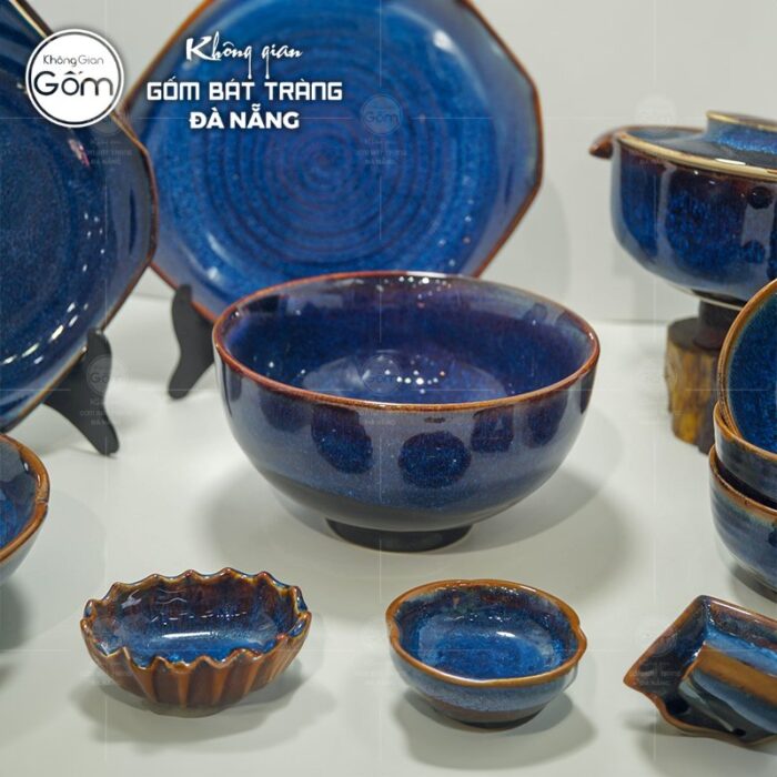 bo-bat-dia-men-hoa-bien-mau-xanh-duong-15-mon-gom-su-bat-trang (2)