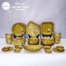 Bộ bát dĩa men vàng bát tràng 27 món họa tiết đào trắng BT-BBD74