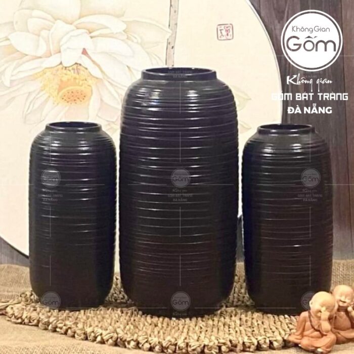 lo-hoa-bat-trang-dang-bom-hoa-tiet-vien-ngang-vuot-tay-mau-nau-moc (3)