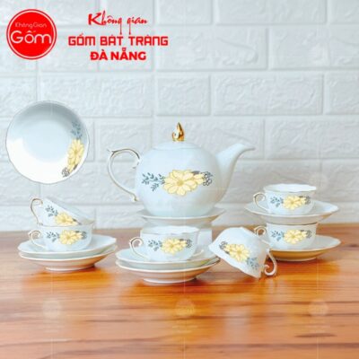 bo-am-chen-su-trang-ke-chi-vang-hoa-tiet-nhanh-hoa-vang-nga