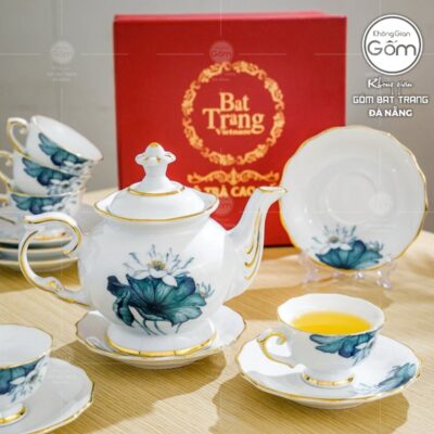 bo-am-tra-men-lam-cao-cap-hoa-sen-ve-vang-am-co-dien