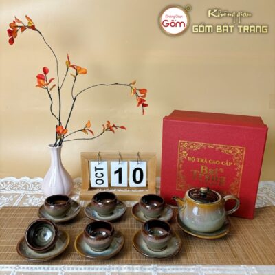 bo-am-chen-dang-bi-men-hoa-bien-ava