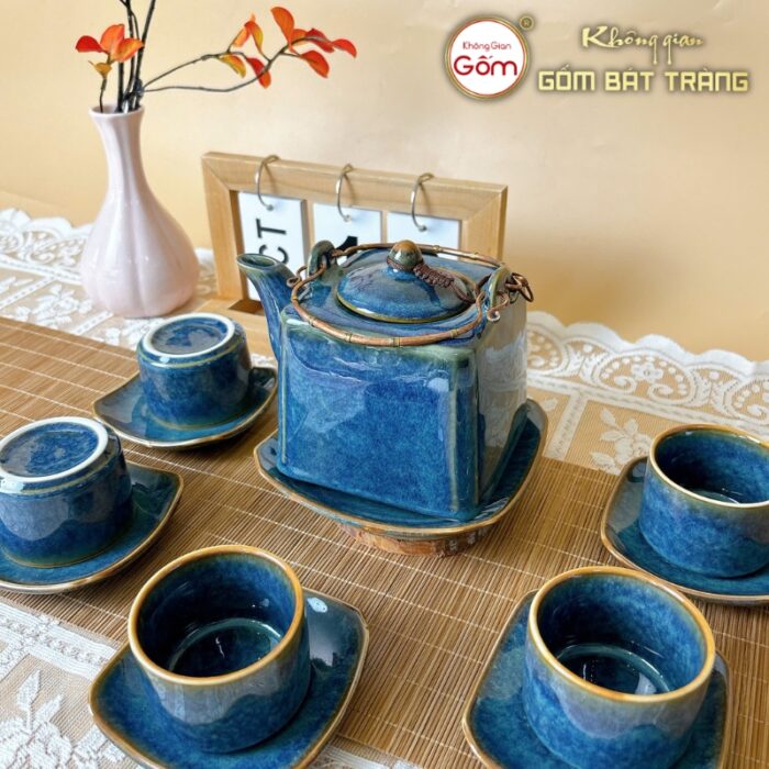 bo-am-chen-hoa-bien-xanh-duong-dang-vuong-2
