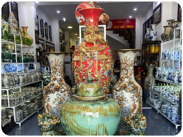 Bình hoa Bát Tràng họa tiết tinh xảo