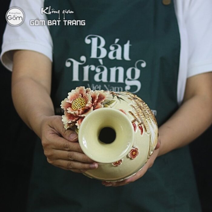 bao-binh-gom-su-bat-trang-hoa-tiet-thuan-buom-xuoi-gio-men-hanh-vang-dap-noi (5)