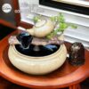 bo-thac-nuoc-phong-thuy-trang-tri-binh-tra-men-hoa-bien-vang-kem (1)