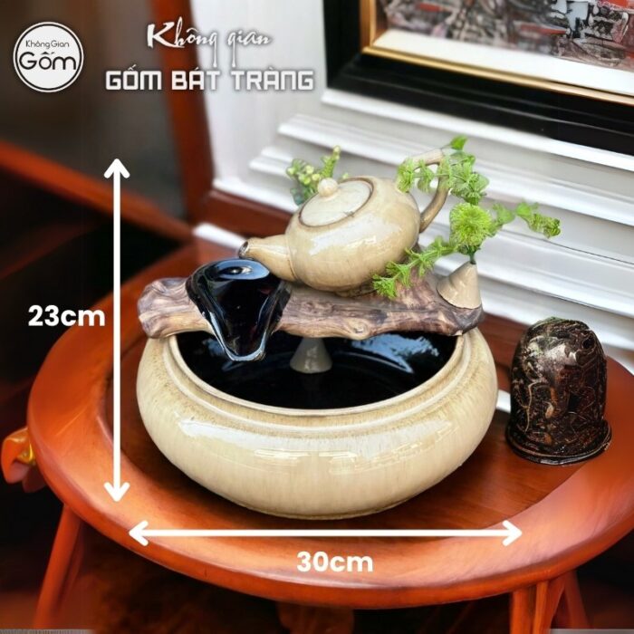 bo-thac-nuoc-phong-thuy-trang-tri-binh-tra-men-hoa-bien-vang-kem (2)
