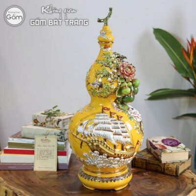 ho-lo-gom-su-bat-trang-thuan-buom-hoang-kim-mau-vang