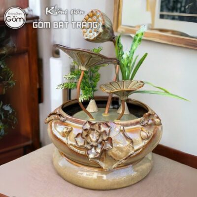 tieu-canh-thac-nuoc-phong-thuy-dang-hoa-sen-dap-nho-vang-nau (1)