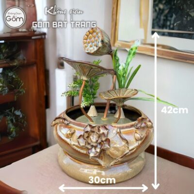 tieu-canh-thac-nuoc-phong-thuy-dang-hoa-sen-dap-nho-vang-nau (2)