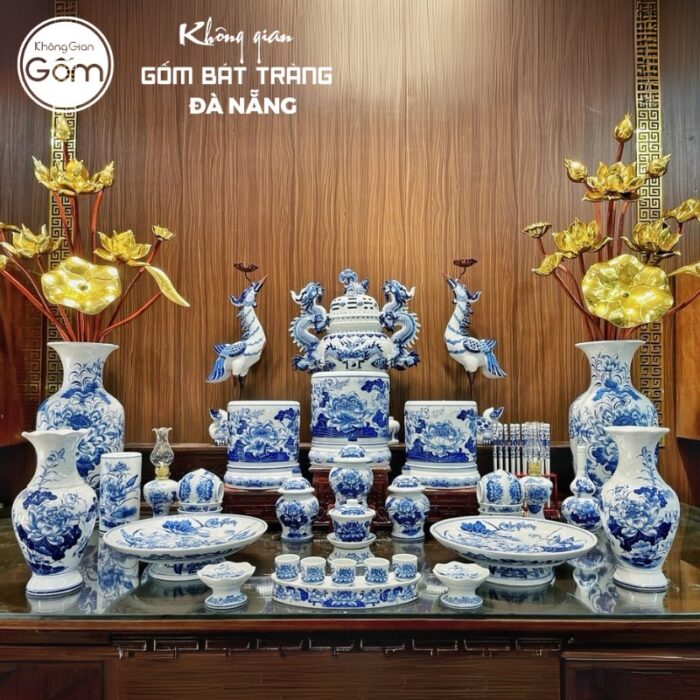 Bộ đồ thờ có đỉnh hạc men lam hoạ tiết liên hoa tại Đà Nẵng BT-BĐT35