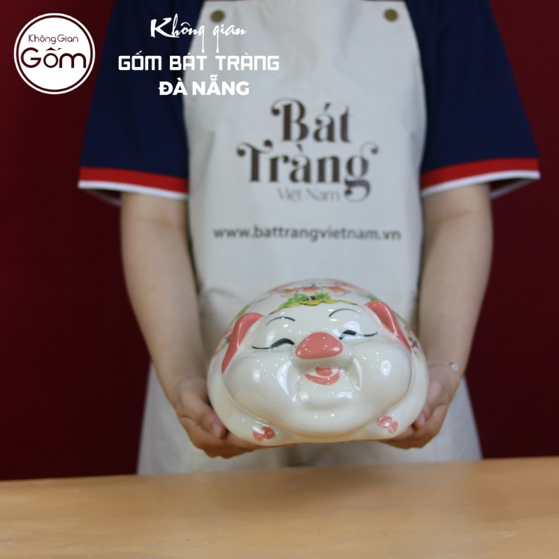 Heo đất với chiếc bụng phệ tròn đầy, mặt cười phúc hậu