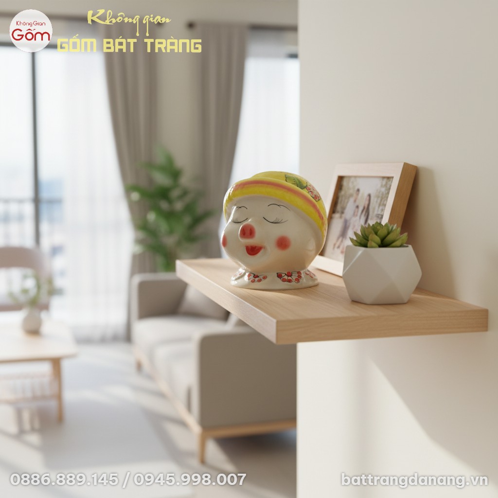 Heo đất Bát Tràng mắt cười híp đội mũ vàng đặt ...