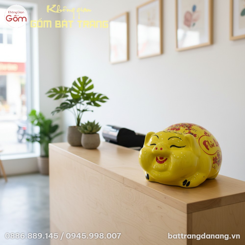 Trên quầy lễ tân sạch sẽ của một cửa hàng nhỏ t...