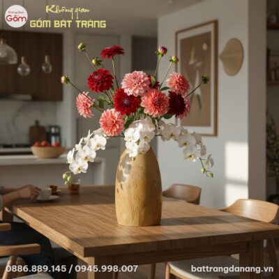 cận cảnh Bình hoa dáng chuông men nâu đất cao 5...