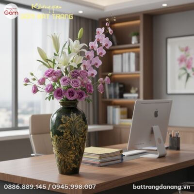 Bình hoa gốm sứ Bát Tràng men xanh họa tiết cúc...