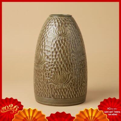 Bình hoa dáng chuông gốm Bát Tràng
