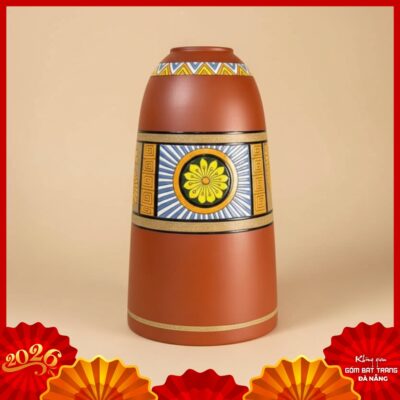 Bình hoa dáng chuông gốm Bát Tràng