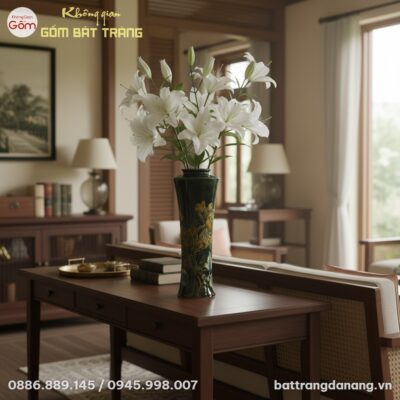 cận cảnh Bình hoa men xanh Bát Tràng họa tiết h...