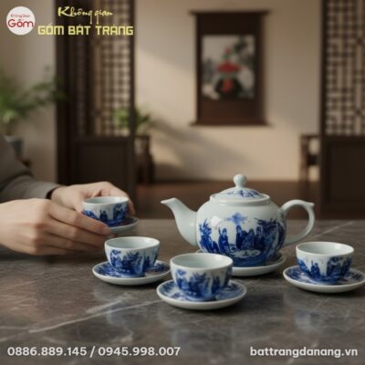 Ảnh cận cảnh bộ ấm chén gốm sứ Bát Tràng men la...