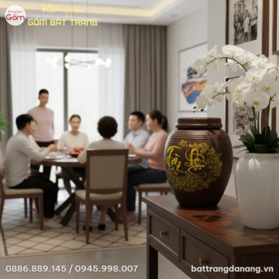 Cận cảnh chiếc chum ngâm rượu Tài Lộc gốm sành ...