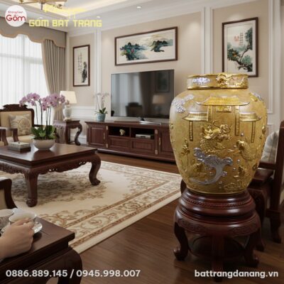 Tại buổi lễ khai trương một công ty Việt Nam hi...