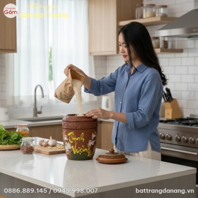 Cận cảnh chum đựng gạo Bát Tràng Thịnh Vượng đặ...