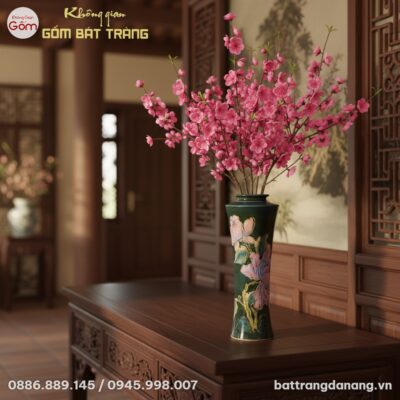 Cận cảnh lọ hoa Bát Tràng dáng trúc cao 44cm me...